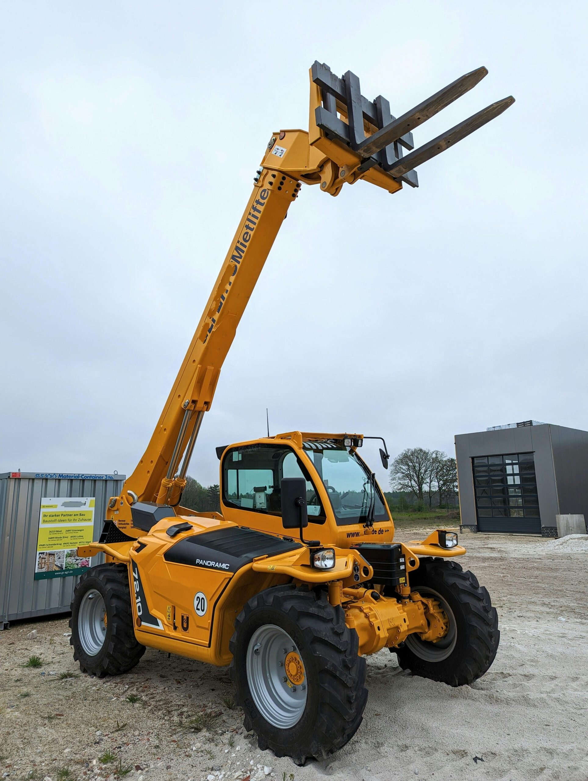 telescopic handler